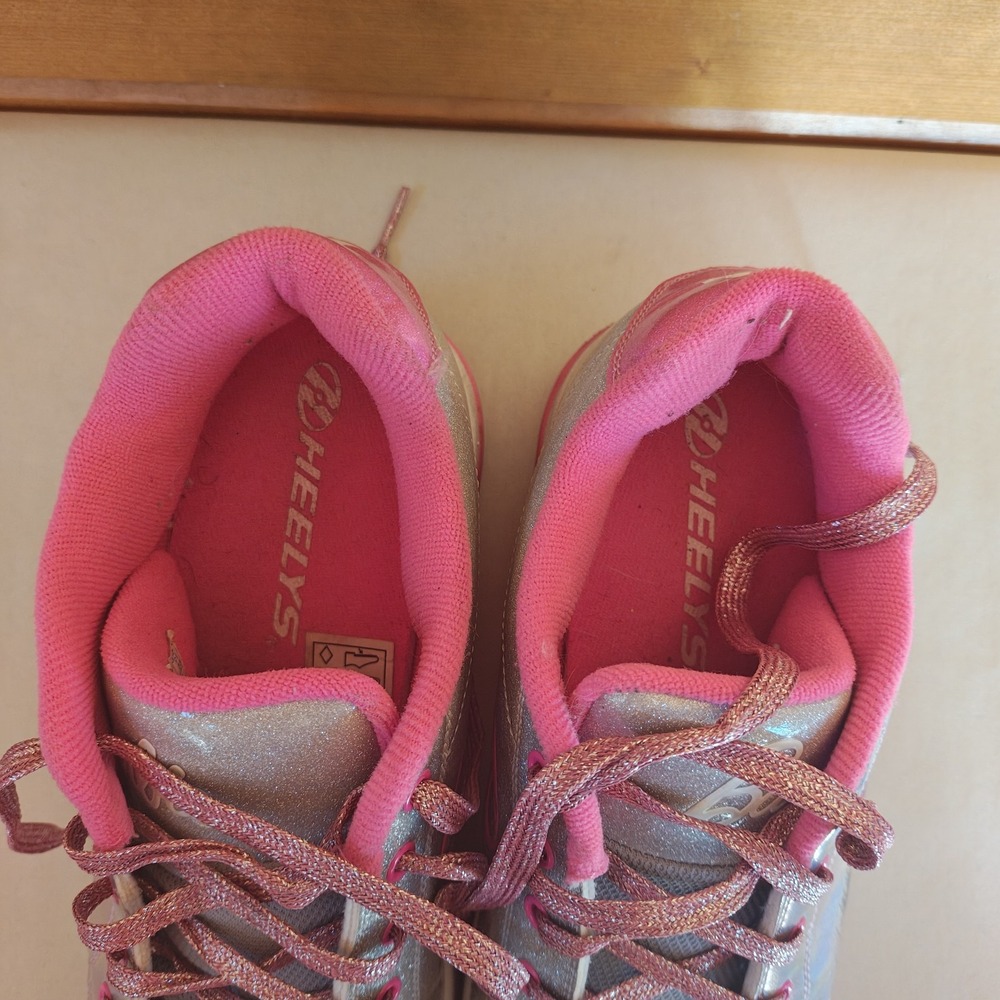 Barbie Heelys Silver And Pink US 7 Used UK 6 Eur 39 Pink Glitter‎ Silver - Picture 5 of 8